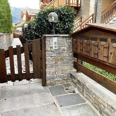 Incantevole Appartamento Con Giardino - Garage Privato E Free Wifi Улкс Екстериор снимка